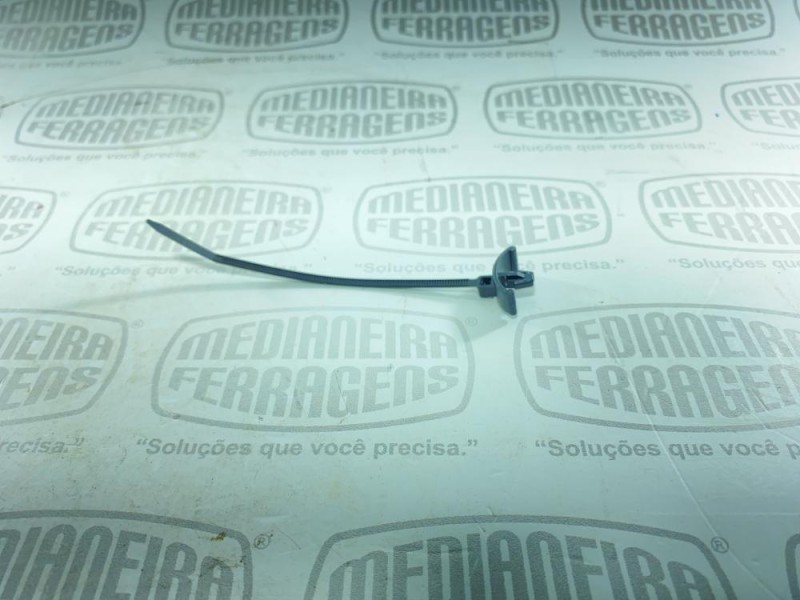 ABRAÇADEIRA  C/ CLIP FIXAÇÃO FC7010 PRETA FRONTEC